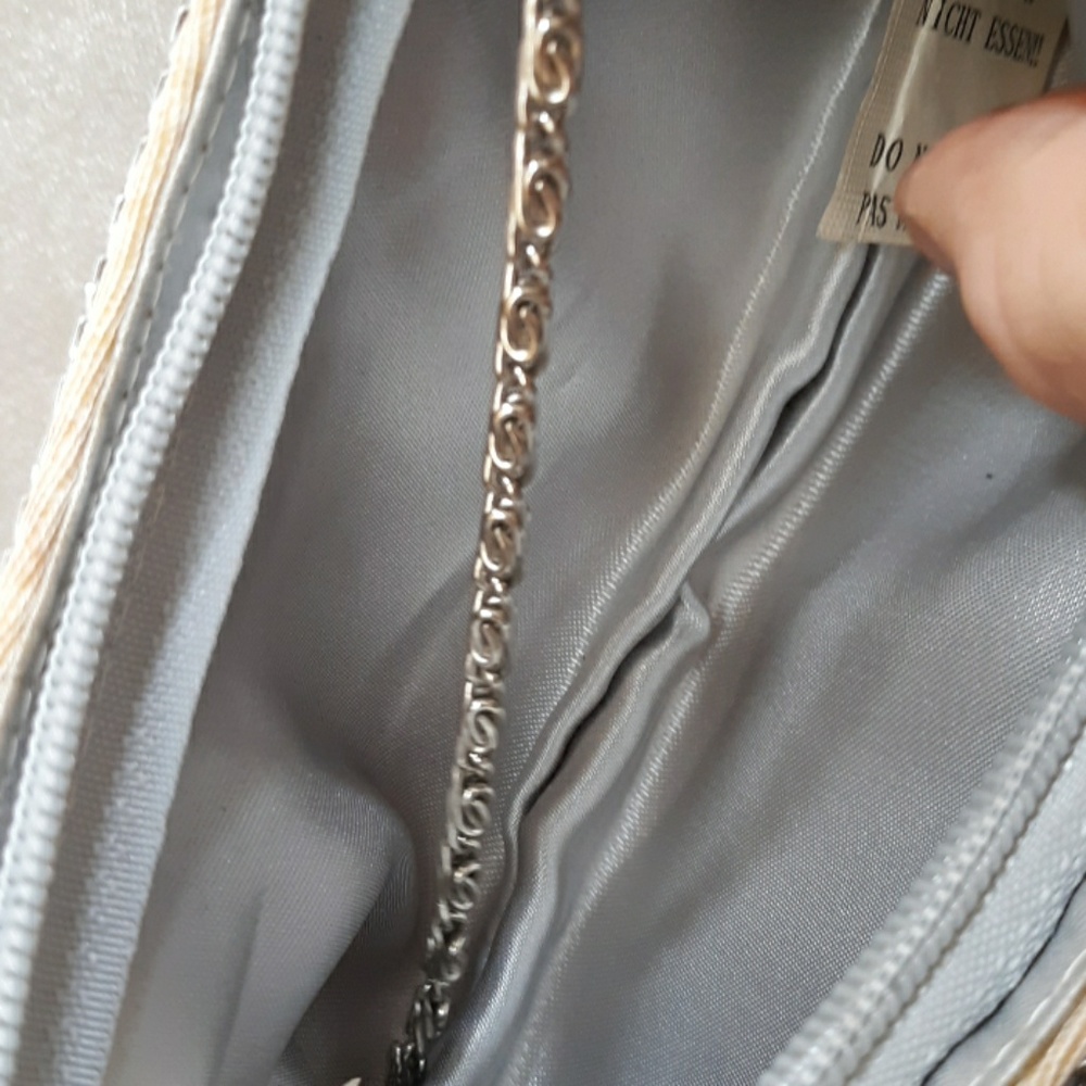 Bag, unknown, silver - Picture 3 of 4